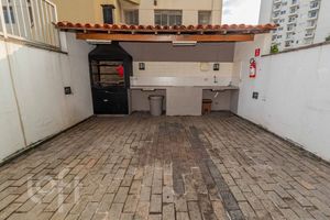 Image 38 - 883298