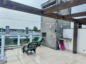 Image 8 - 883300