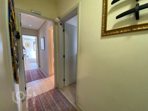 Image 17 - 883307