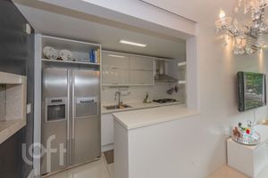 Image 3 - 883312