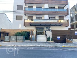 Image 33 - 883336