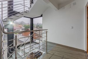 Image 9 - 883338