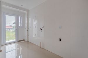 Image 3 - 883338