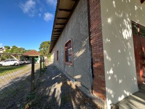 Image 3 - 883375
