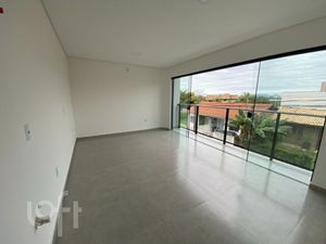 Image 10 - 883376
