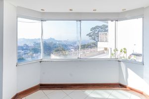 Image 9 - 883384