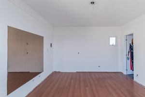 Image 14 - 883384