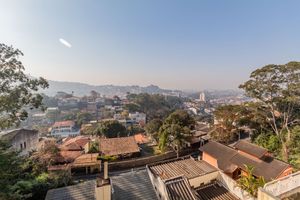 Image 4 - 883384