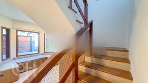 Image 33 - 883395