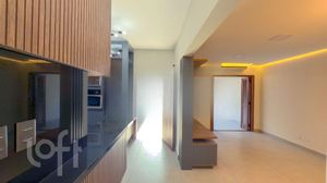 Image 12 - 883395