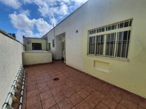 Image 13 - 883398