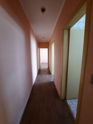 Image 8 - 883398