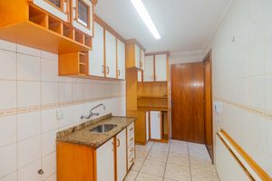 Image 44 - 883402