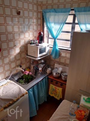 Image 4 - 883403