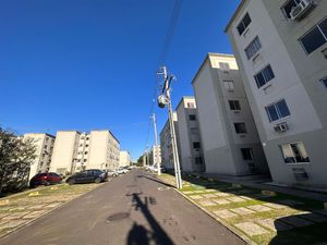 Image 7 - 883404