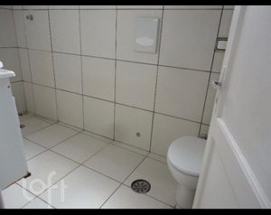 Image 8 - 883406