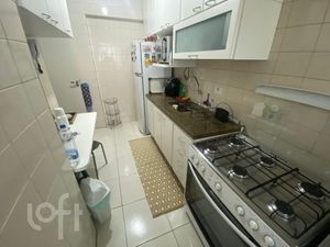 Image 4 - 883408