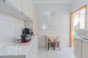 Image 16 - 883409