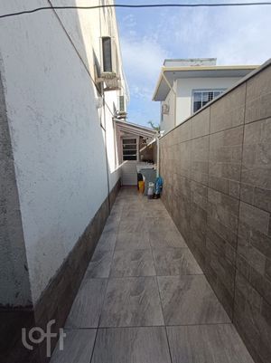 Image 22 - 883414