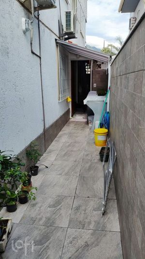 Image 13 - 883414