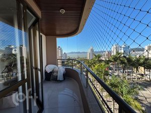 Image 37 - 883420