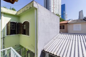Image 25 - 883422