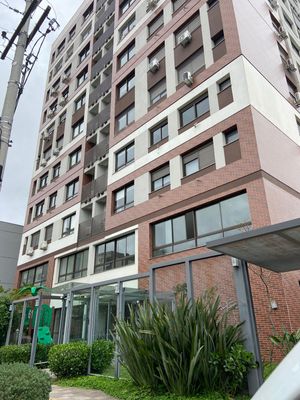 Image 7 - 883425