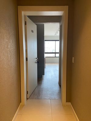 Image 6 - 883425