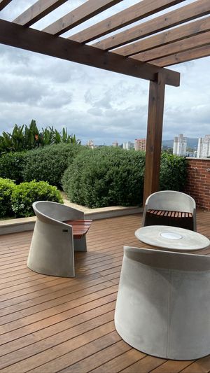 Image 9 - 883425