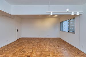 Image 4 - 883426