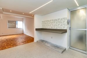 Image 35 - 883426