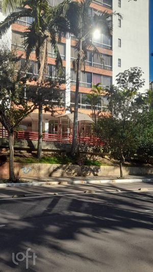 Image 9 - 883428