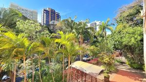 Image 14 - 883428