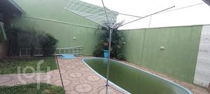 Image 11 - 883431