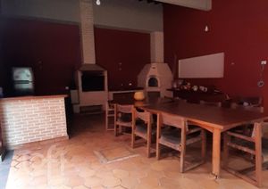 Image 10 - 883432