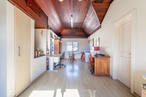 Image 1 - 883433