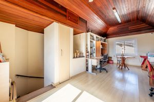 Image 4 - 883433