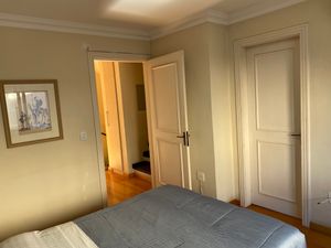 Image 10 - 883433