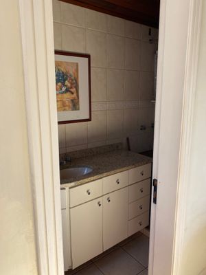 Image 16 - 883433