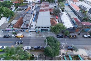 Image 14 - 883445