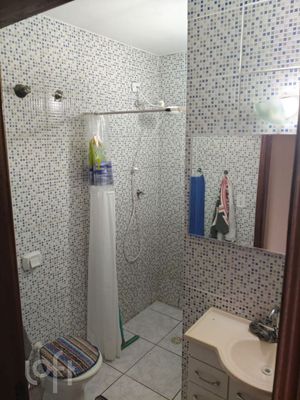 Image 18 - 883458