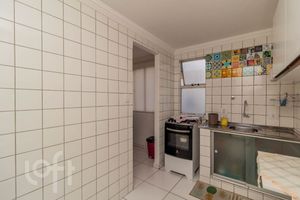 Image 5 - 883465