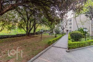 Image 25 - 883465