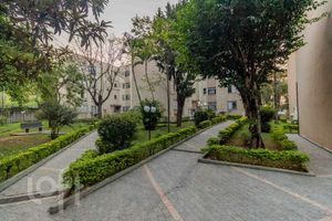 Image 24 - 883465