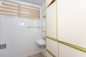 Image 35 - 883469