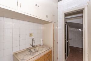 Image 10 - 883469