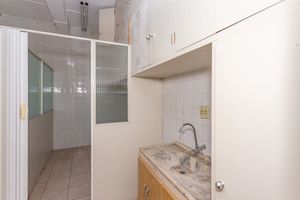 Image 11 - 883469