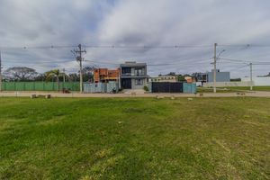 Image 4 - 883476