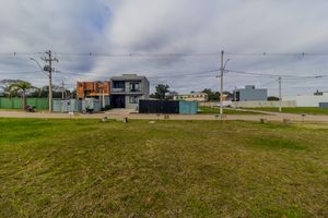 Image 3 - 883477