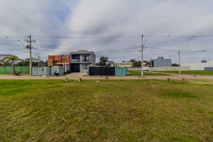 Image 4 - 883477